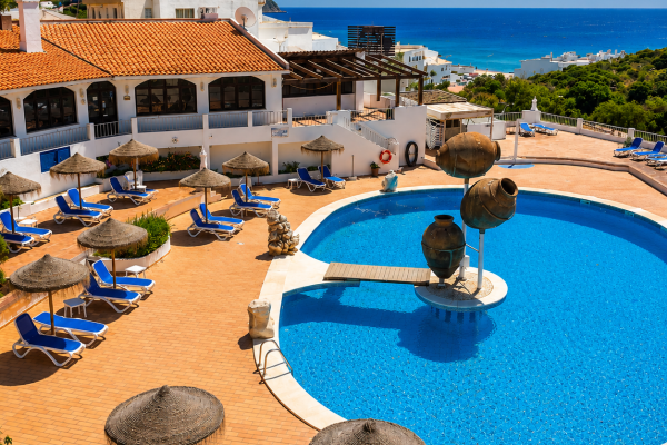 algarve beach holidays with communal swimming pool and sea view