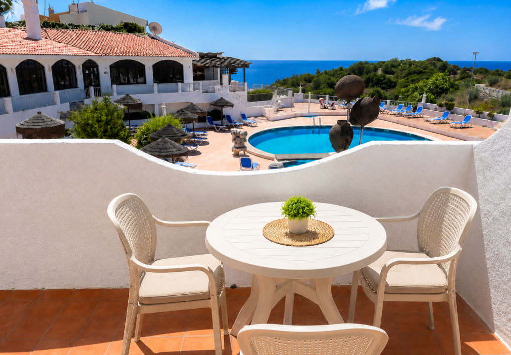 T1 bedroom apartment with pool and sea view T1 bedroom apartment with pool and sea view
